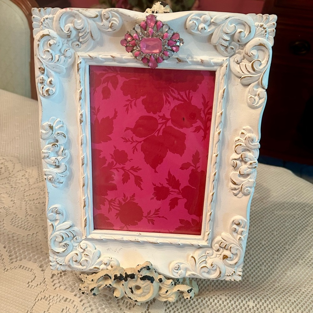 Elegant White and Pink Ornate Photo Frame